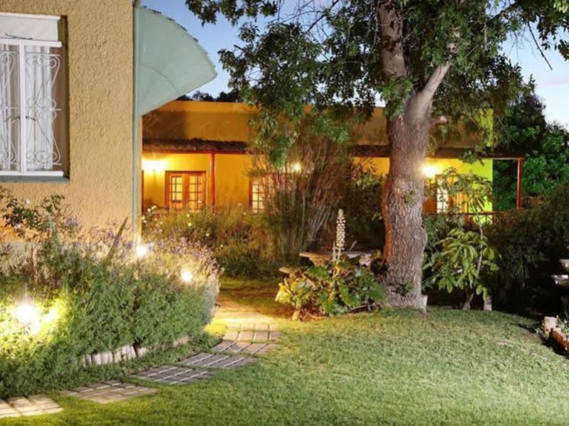 Gumtree Guest House Oudtshoorn Dış mekan fotoğraf